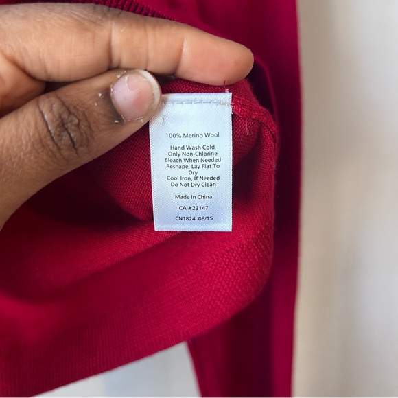 Talbots Pure Merino Wool Cropped Cardigan Red Petite Small Button Closure - Picture 3 of 5